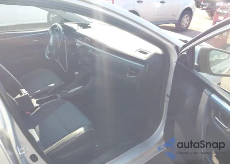 2015 Toyota Corolla S Plus z USA, uszkodzony, nr VIN 2T1BURHE0FC405338